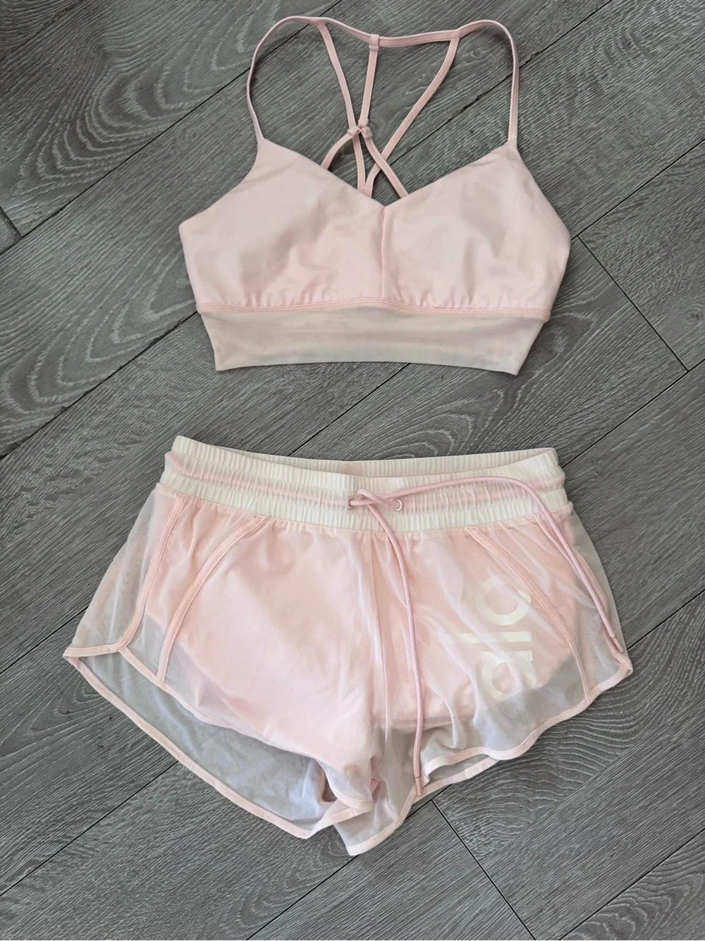Alo NWOT Light Pink Strappy Bralette & Ambiance Shorts Top sz M/bottoms sz small